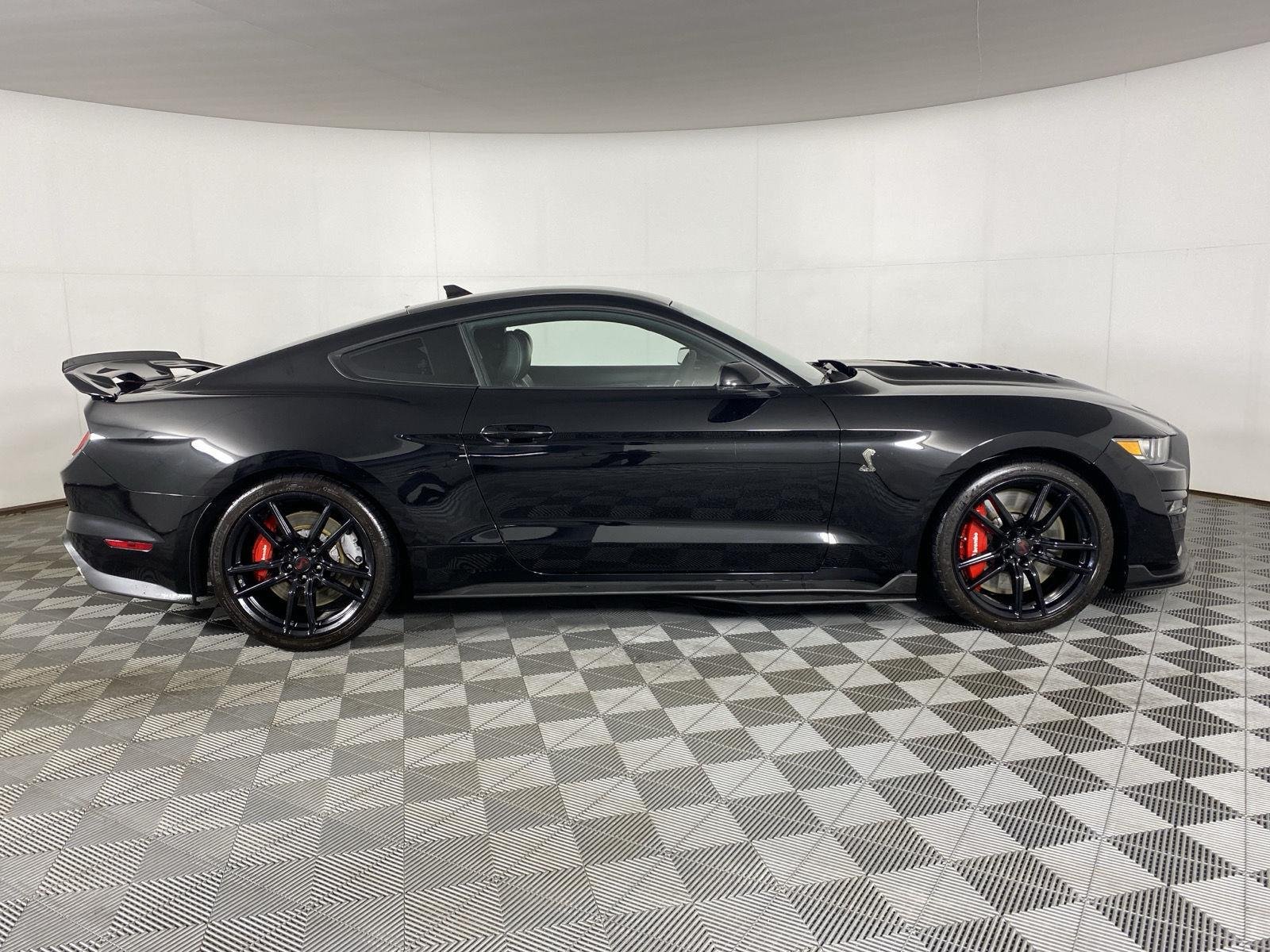 Used 2021 Shadow Black Ford  image 11