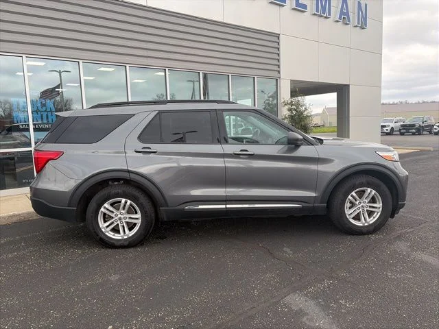Used 2022 Gray Metallic Ford XLT image 9