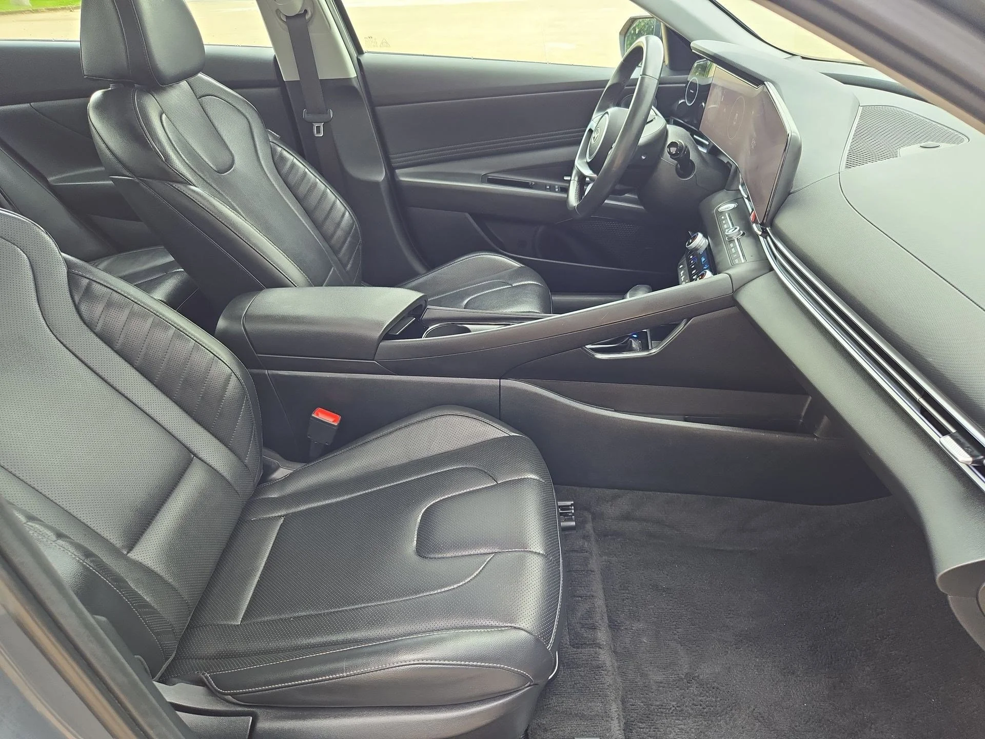 Used 2025 Ecotronic Gray Hyundai Limited image 32