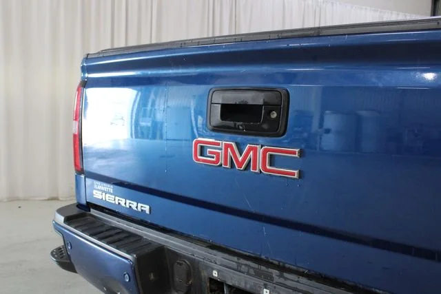 Used 2015 Blue GMC Denali image 31
