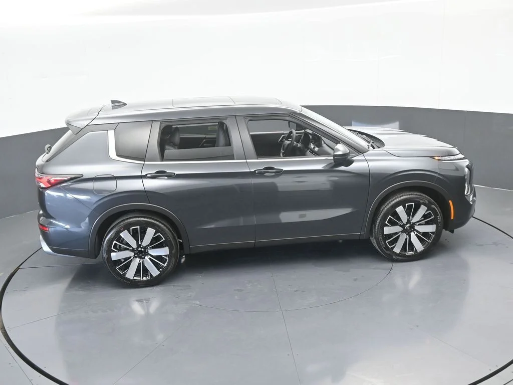 New 2026 Graphite Gray Mitsubishi SE 1.5T 2WD image 55