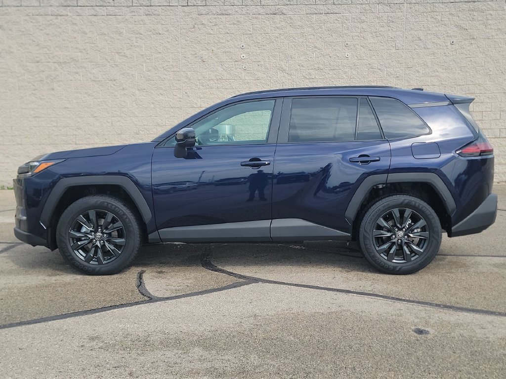 Used 2026  Toyota XLE Premium image 11