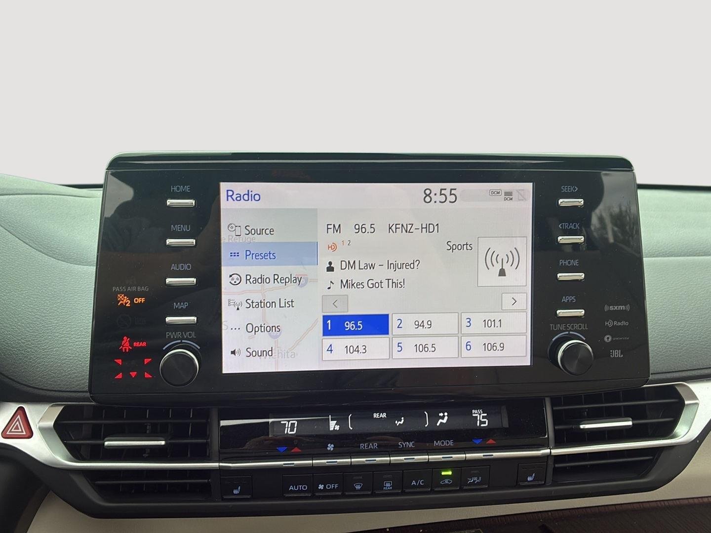 Used 2021 Blizzard Pearl Toyota XLE 7-Passenger image 17