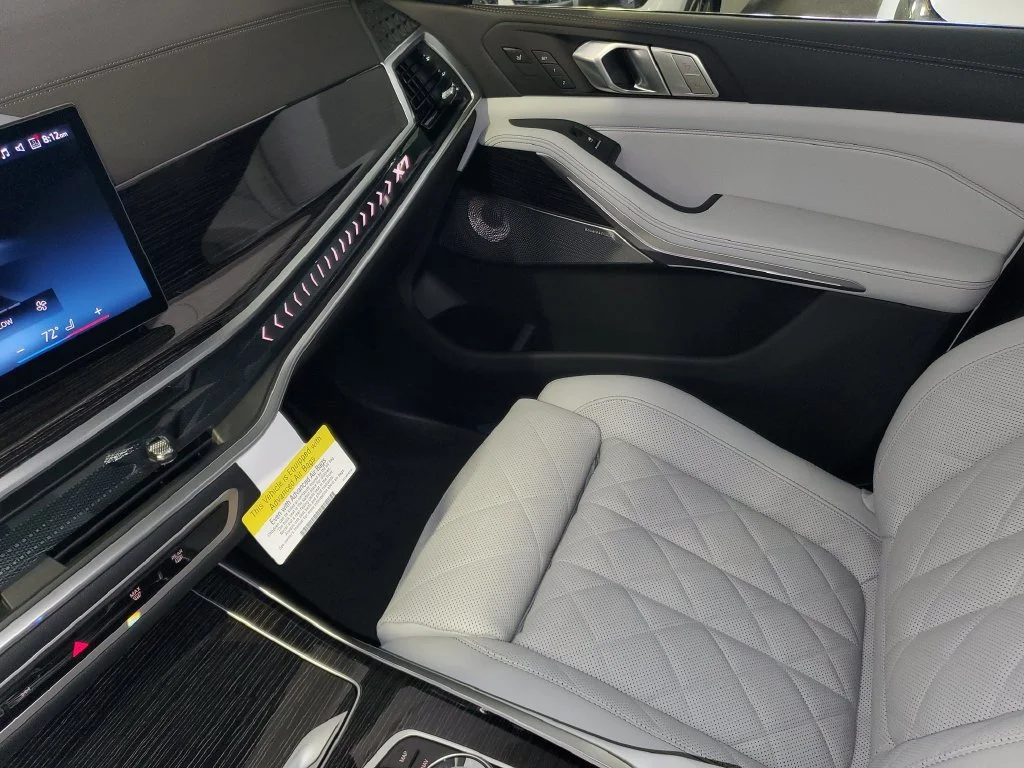 New 2027 White BMW xDrive40i image 21