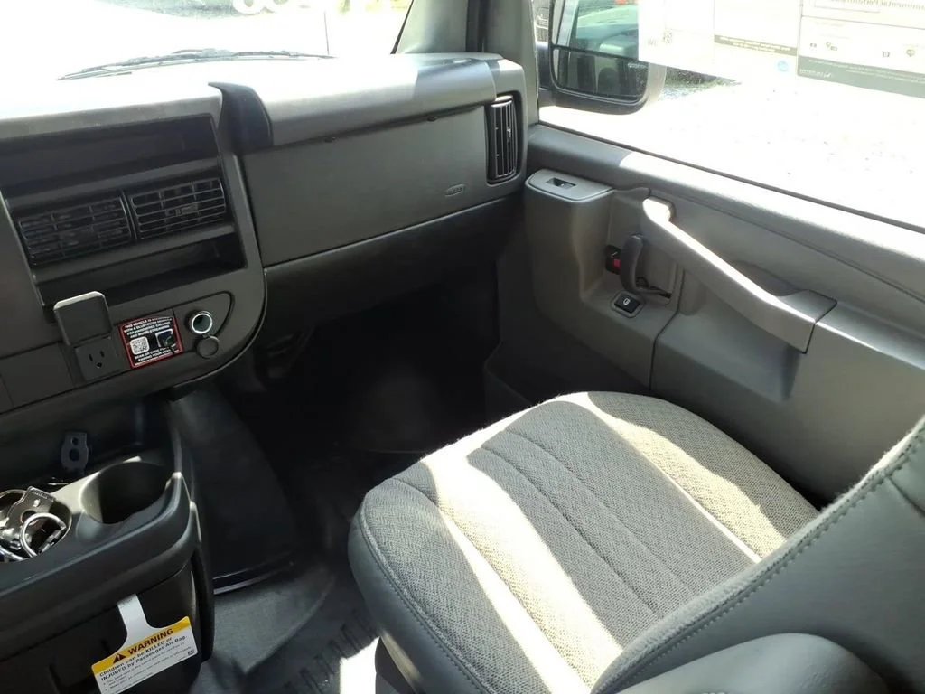 2026 Chevrolet Express Cargo Work Van - Photo 26