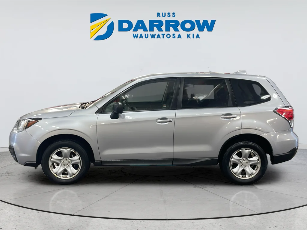 Used 2018 Silver Subaru 2.5i image 2