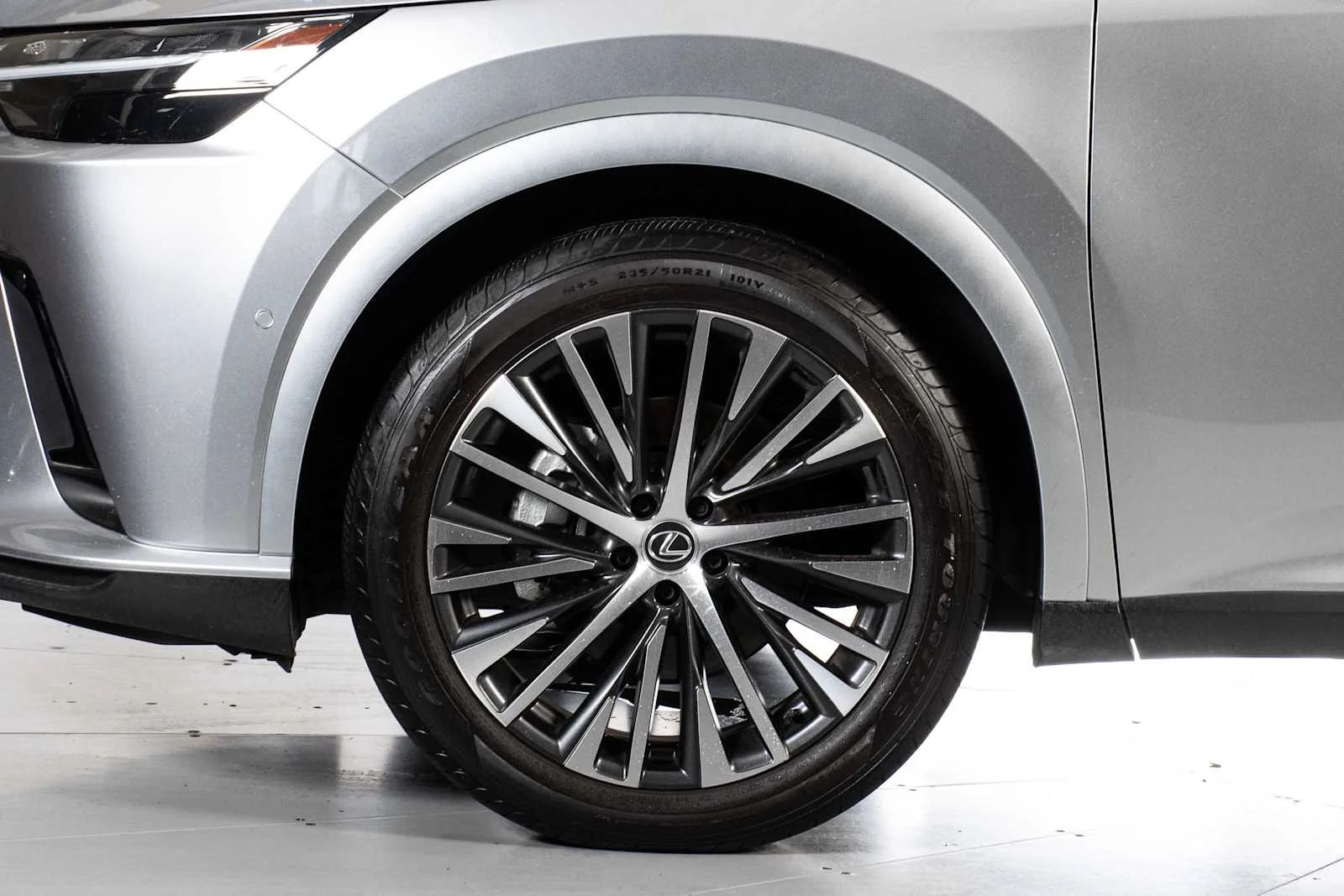 Certified Used 2024 Iridium Lexus Premium Plus image 12