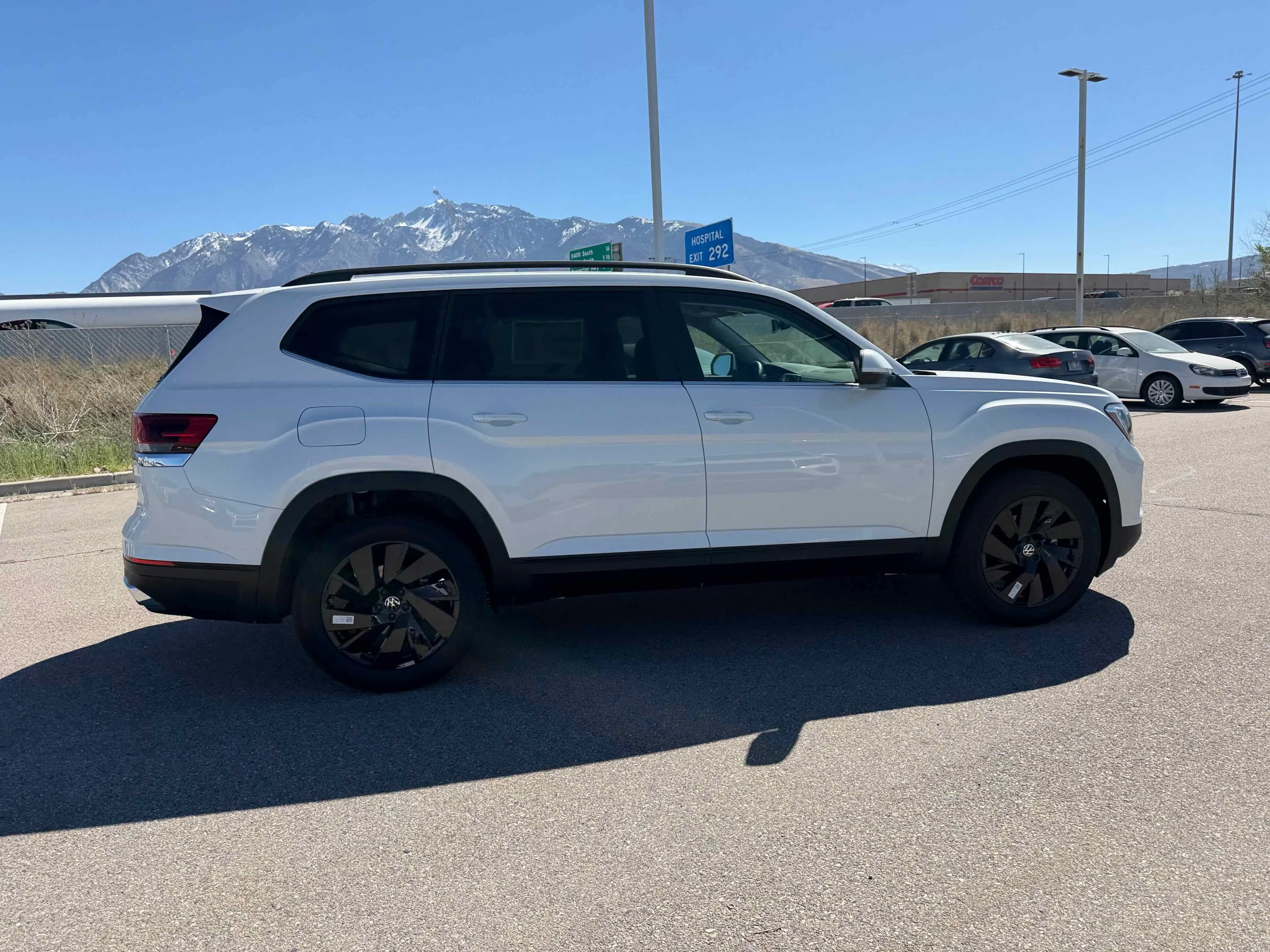 New 2026 Opal White Volkswagen 2.0T SE w/Technology image 8