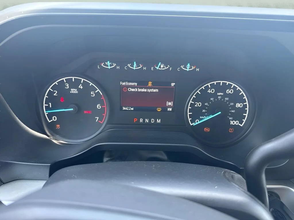 Used 2025 White Ford XL image 9