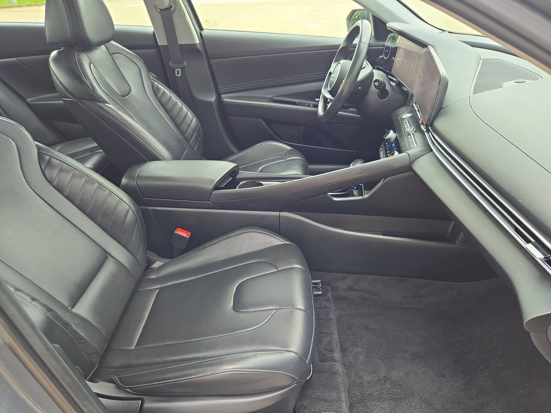Used 2025 Ecotronic Gray Hyundai Limited image 32