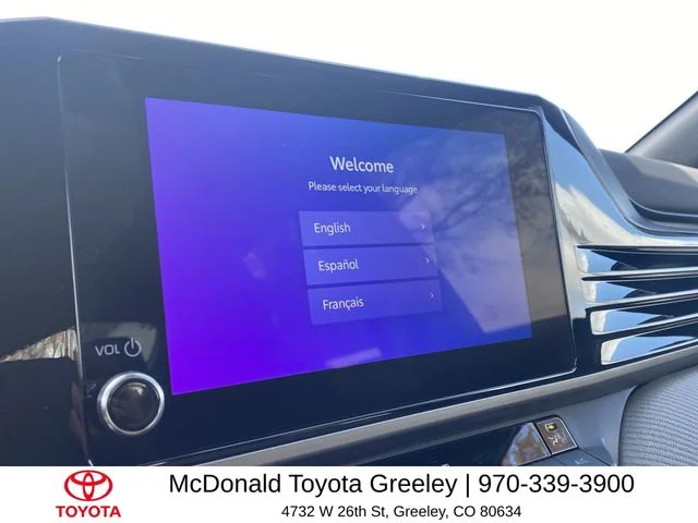 2025 Toyota Camry SE - Photo 16