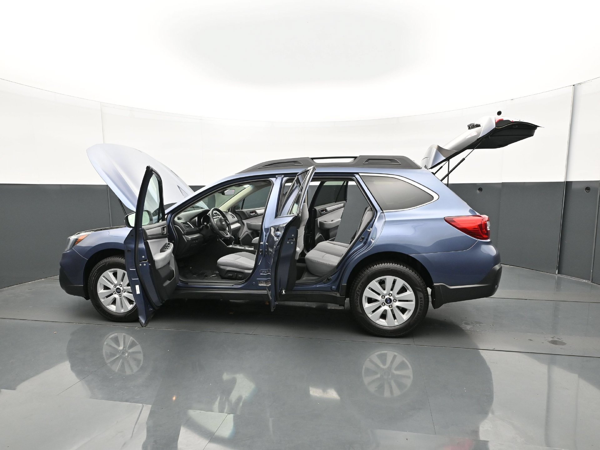 Used 2018 Twilight Blue Metallic Subaru 2.5i Premium image 37