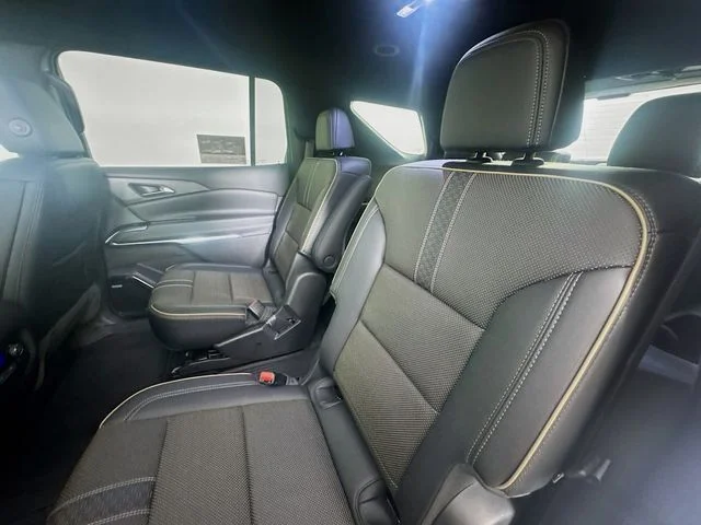 Used 2025 Beige Chevrolet High Country image 24