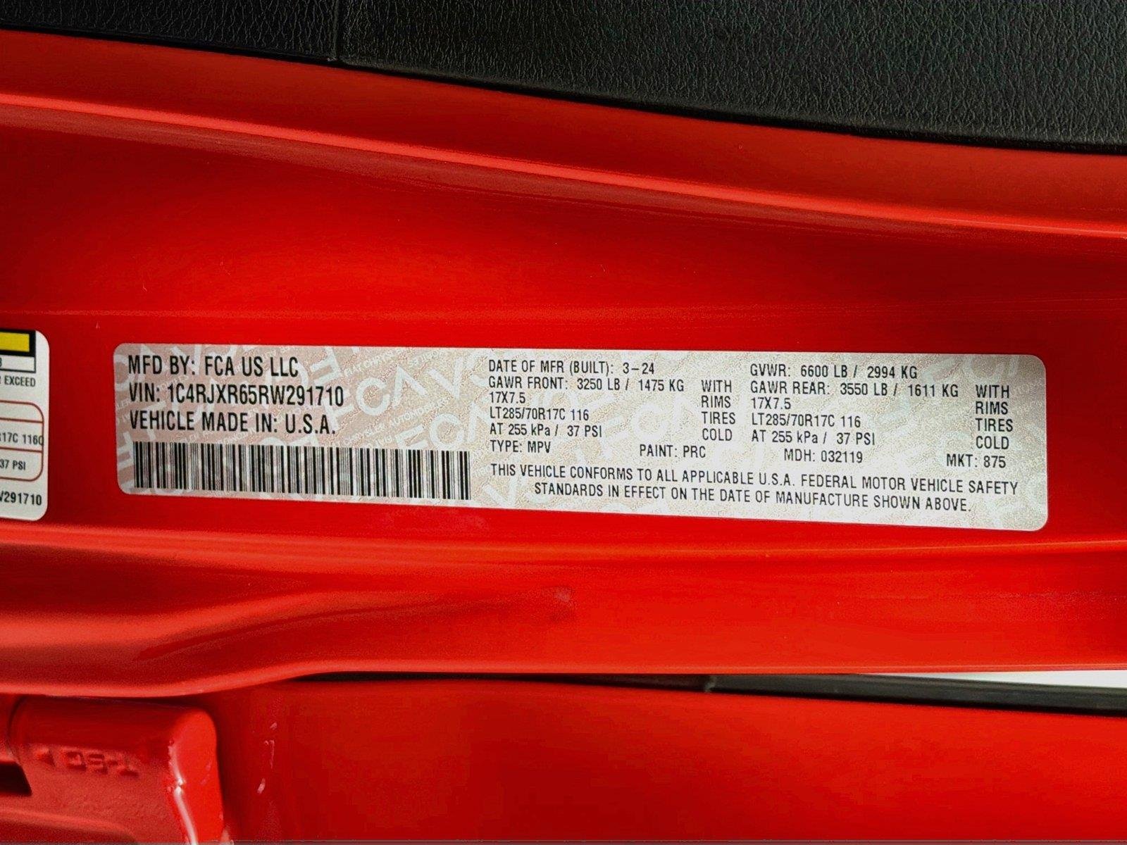 Used 2024 Firecracker Red Clearcoat Jeep Rubicon image 39