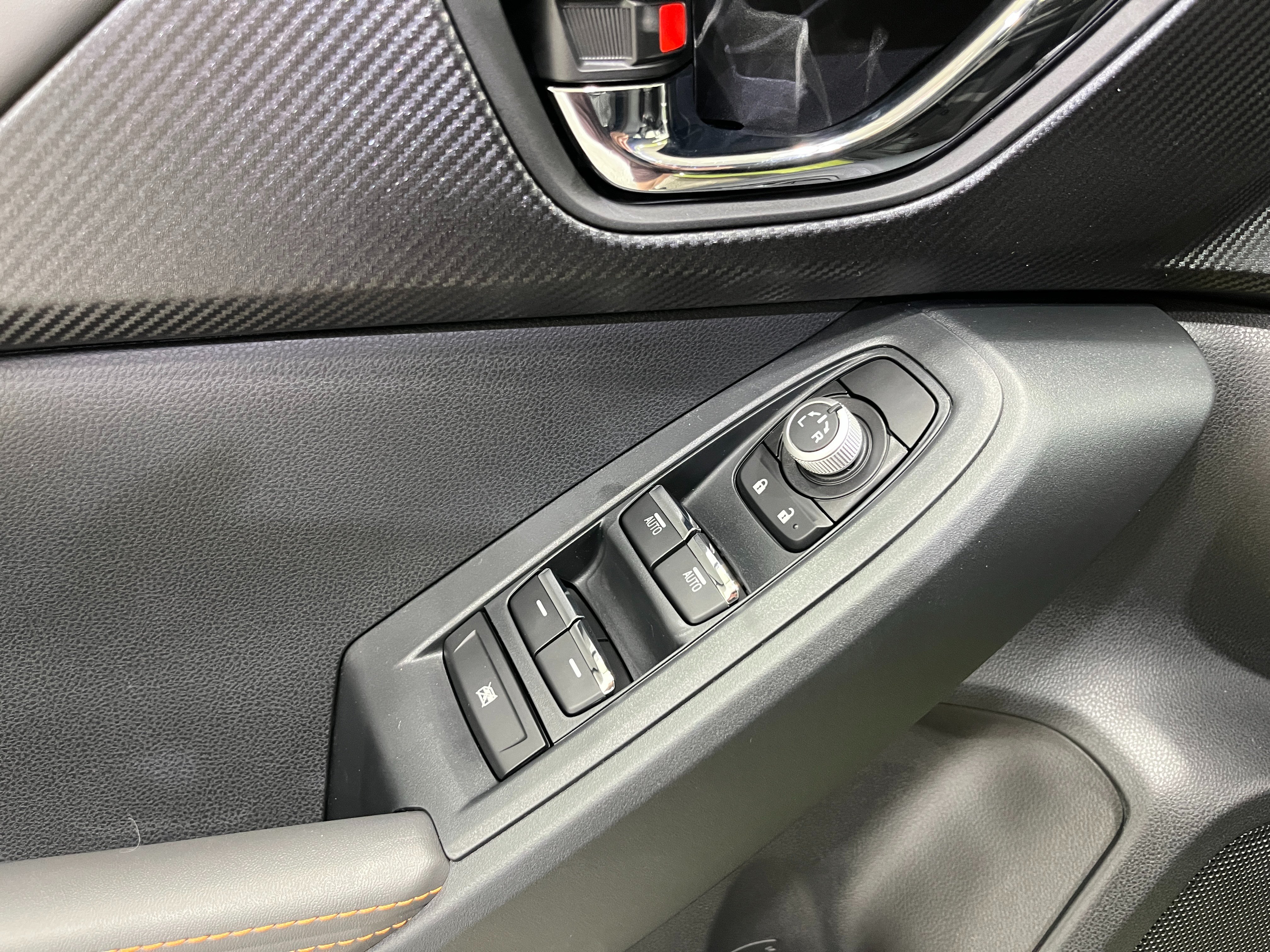 New 2026 CITRON YELLOW PEARL Subaru Limited Hybrid image 14