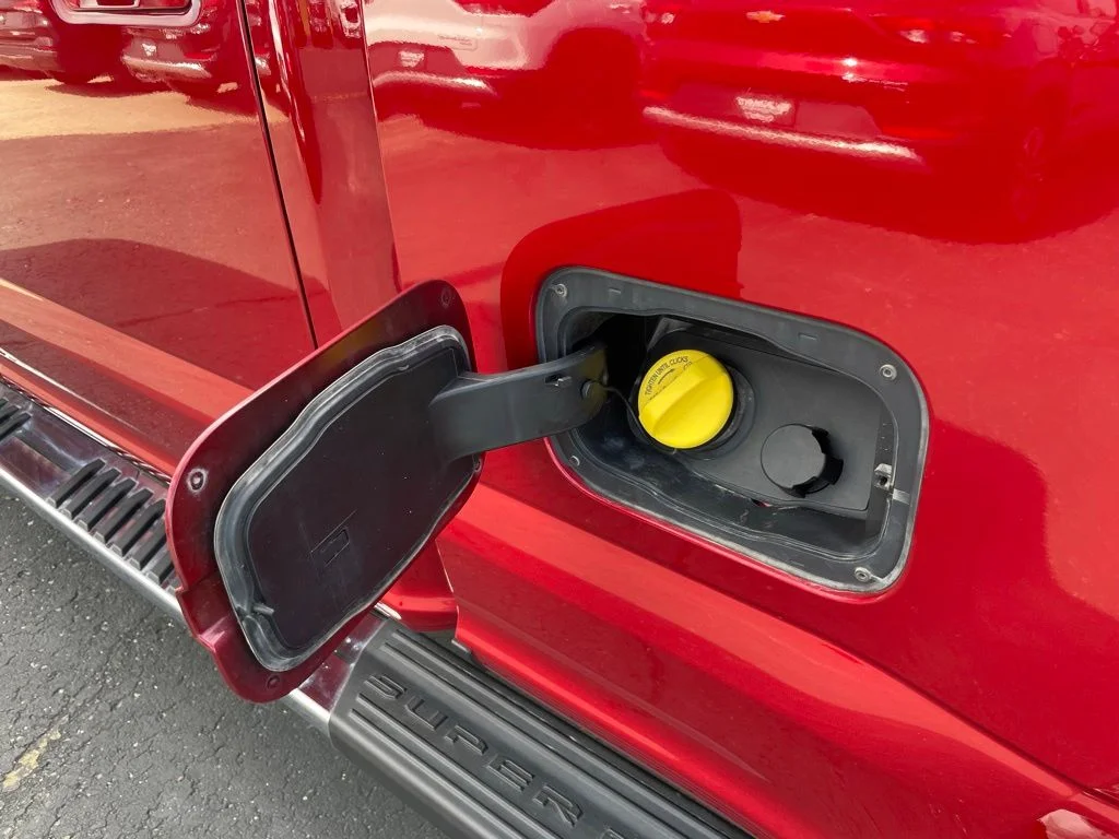 Used 2022 Red Metallic Ford Lariat image 62