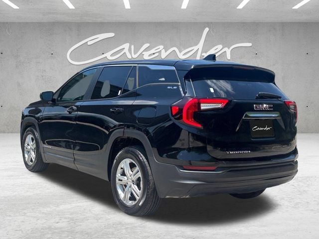 Used 2024 Ebony Twilight Metallic GMC SLE image 15