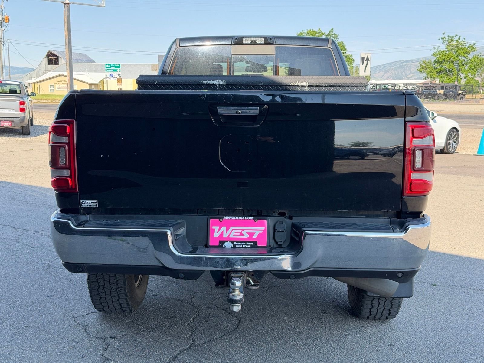 Used 2020 Diamond Black Ram Laramie image 5