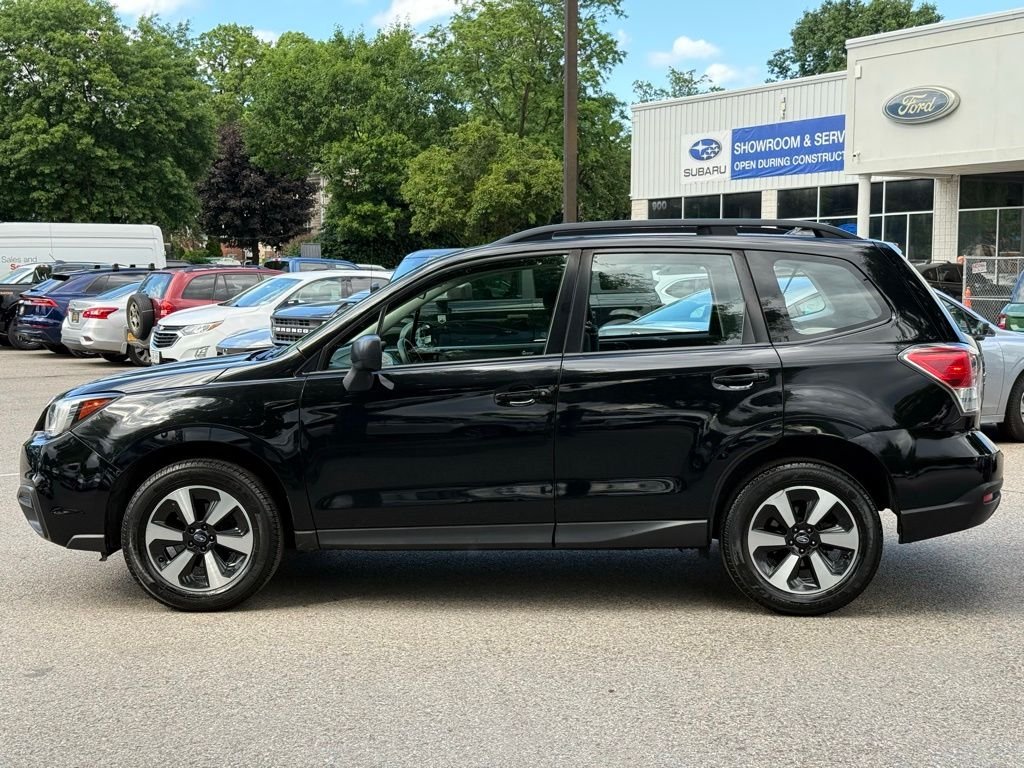 Used 2018 Black Subaru 2.5i image 11