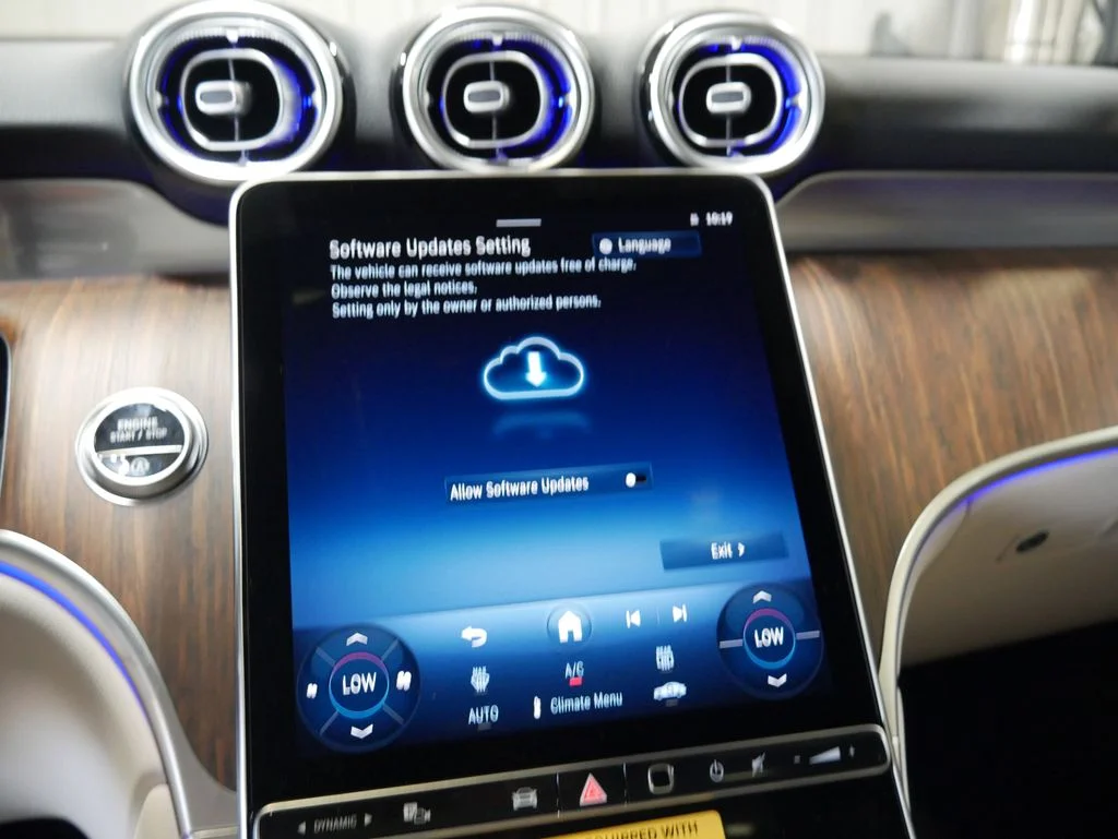 New 2026 Polar White Mercedes-Benz GLC 300 image 70