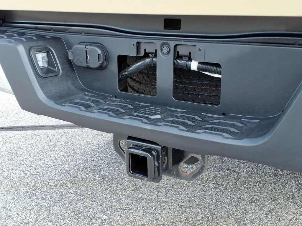 Used 2020 Beige Toyota SR5 image 4