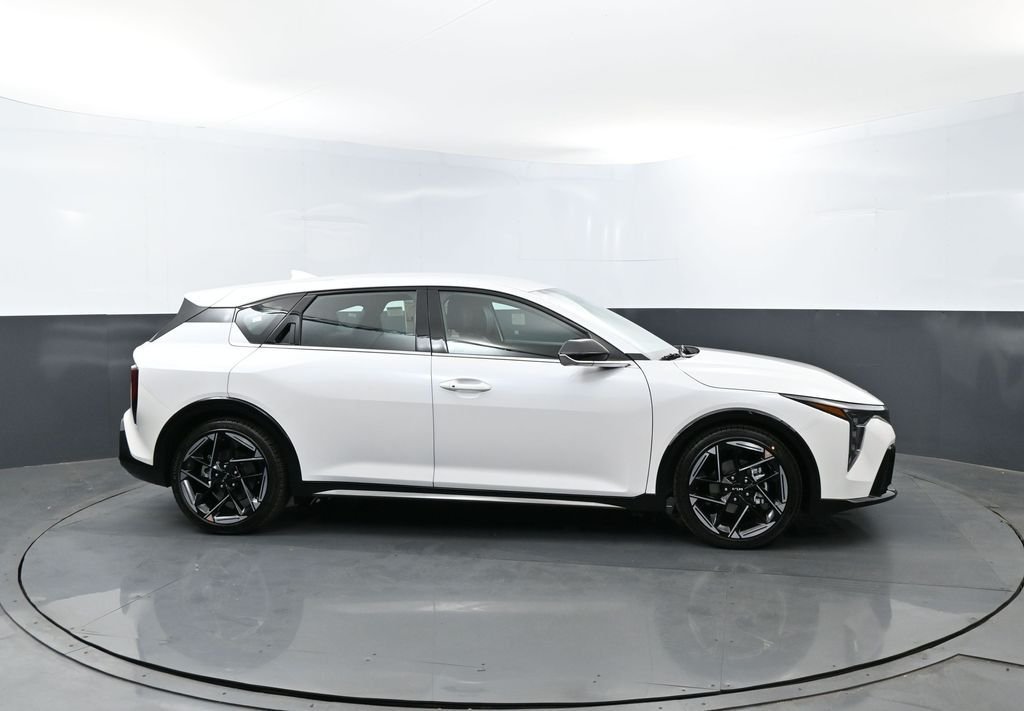 New 2026 Snow White Pearl Kia GT-Line image 4