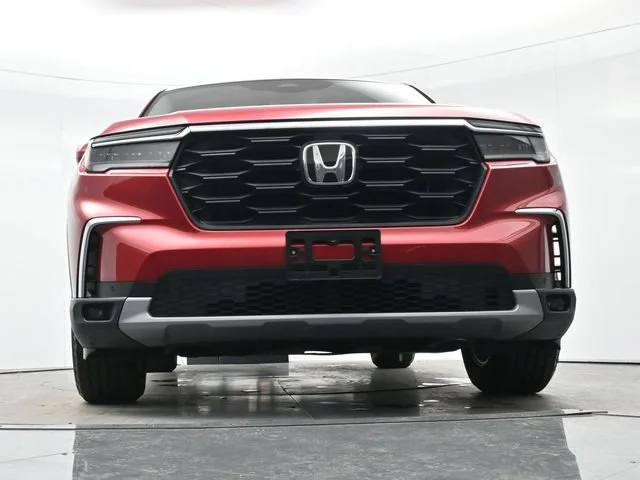 Used 2024 Radiant Red Met Honda EX-L 8 Passenger image 25