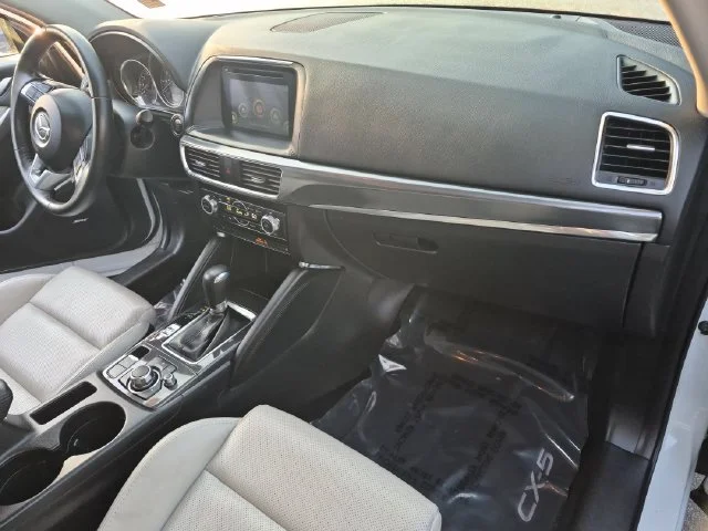 Used 2016 White Mazda Grand Touring image 36