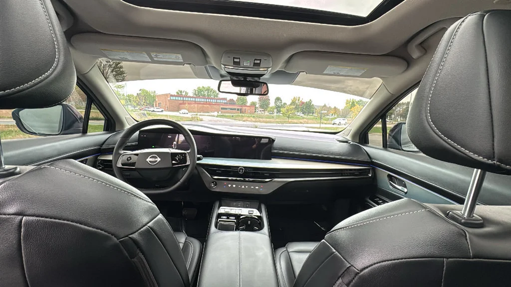 Used 2025 Gray Nissan SL image 7