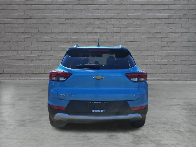 Used 2026 Marina Blue Metallic Chevrolet LT image 4
