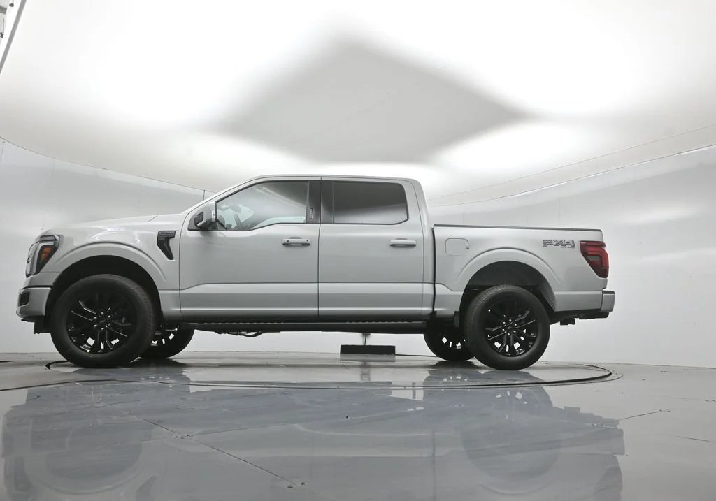 New 2026 Avalanche Ford Lariat image 7