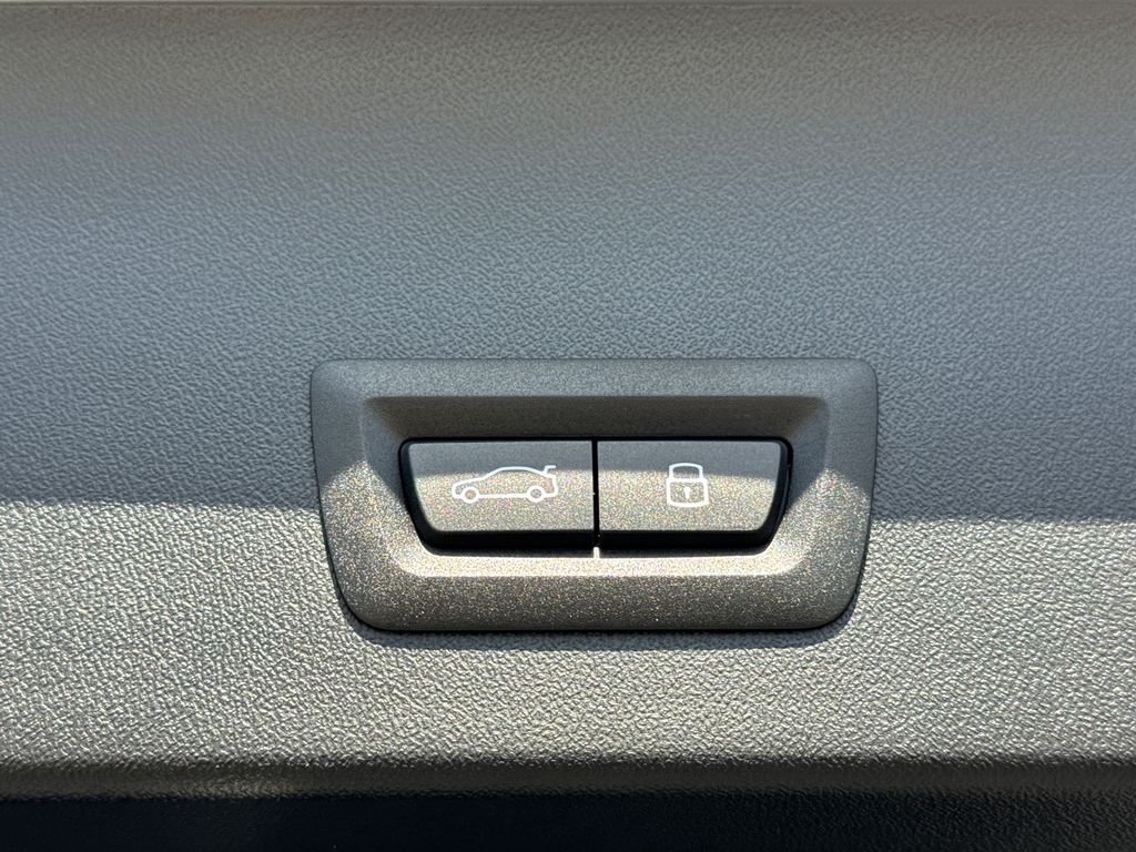 Used 2026 Gray BMW M50 xDrive image 12