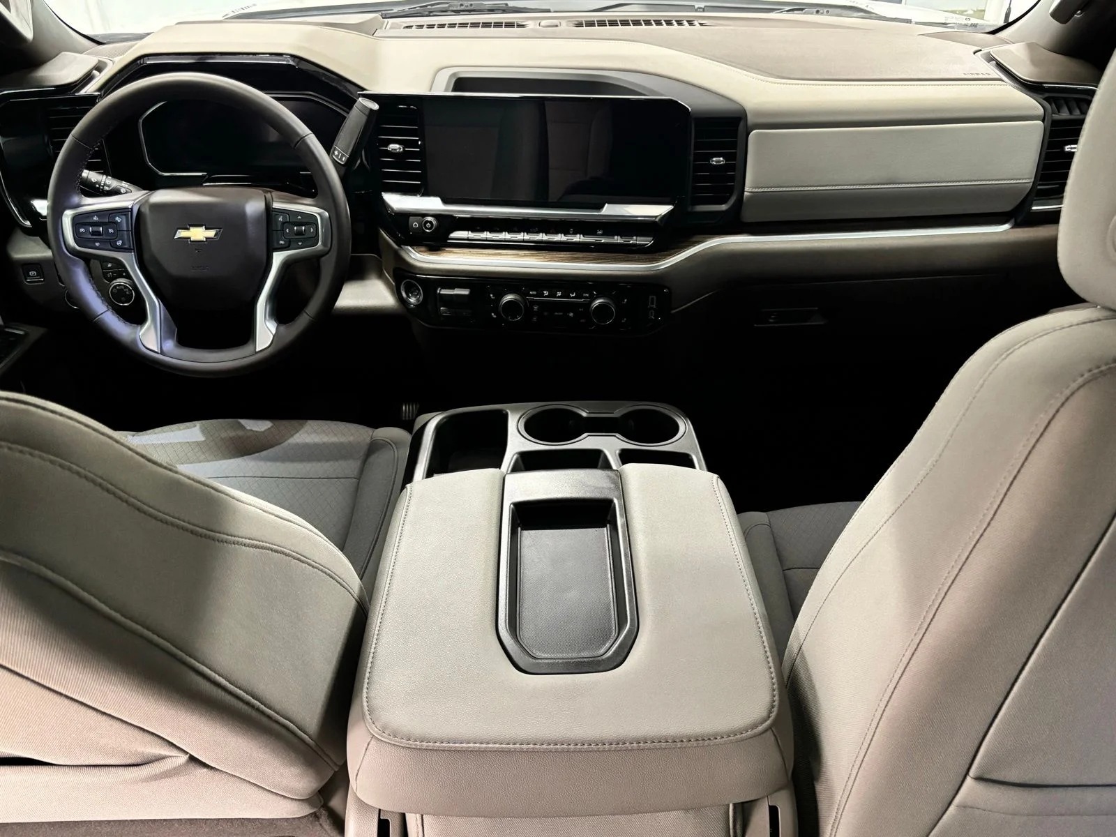 Used 2026 White Chevrolet LT image 11
