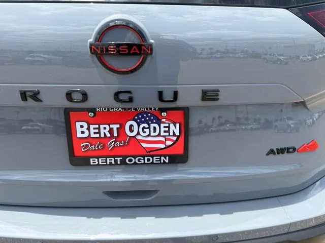New 2026 Boulder Gray Pearl Nissan Rock Creek® image 31