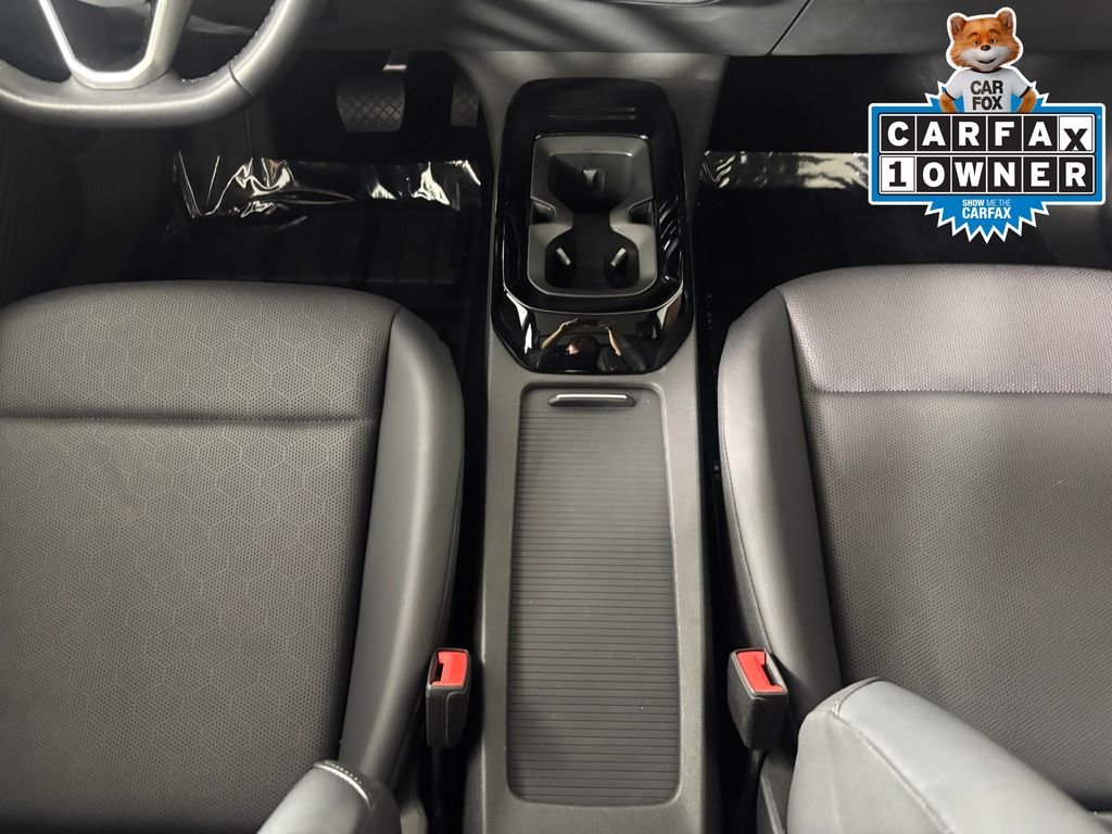 Used 2021 Glacier White Metallic/Black Roof Volkswagen Pro S image 18