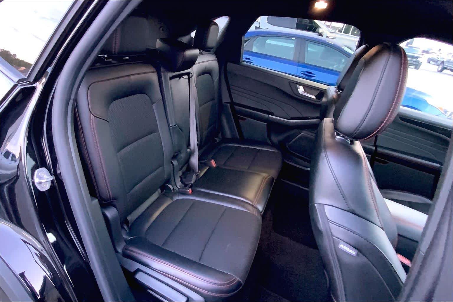 Used 2025 Agate Black Ford ST-Line image 19