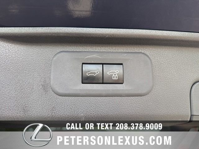 Used 2024  Toyota XLE image 19