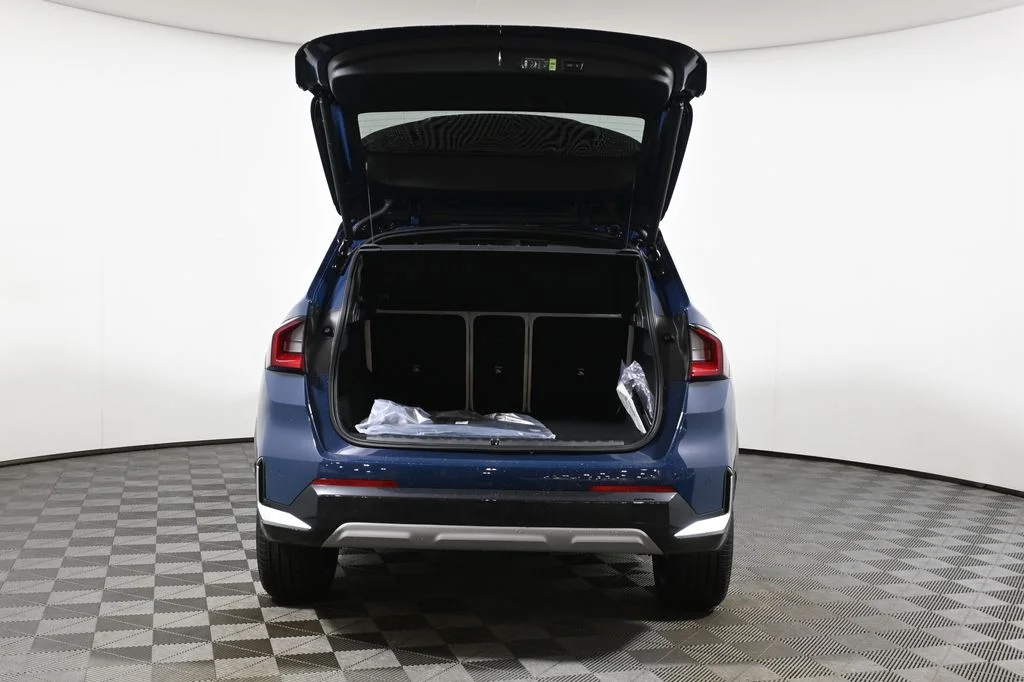 New 2026 Blue BMW xDrive28i image 32