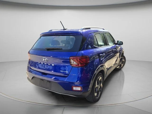 Used 2023 Blue Hyundai Limited image 4
