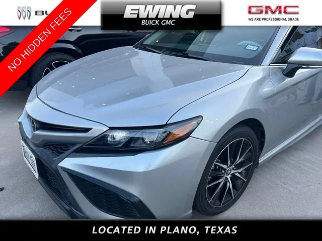 Used 2021 Silver Toyota SE image 1
