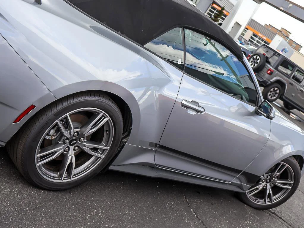 Used 2025 Iconic Silver Metallic Ford EcoBoost Premium image 15