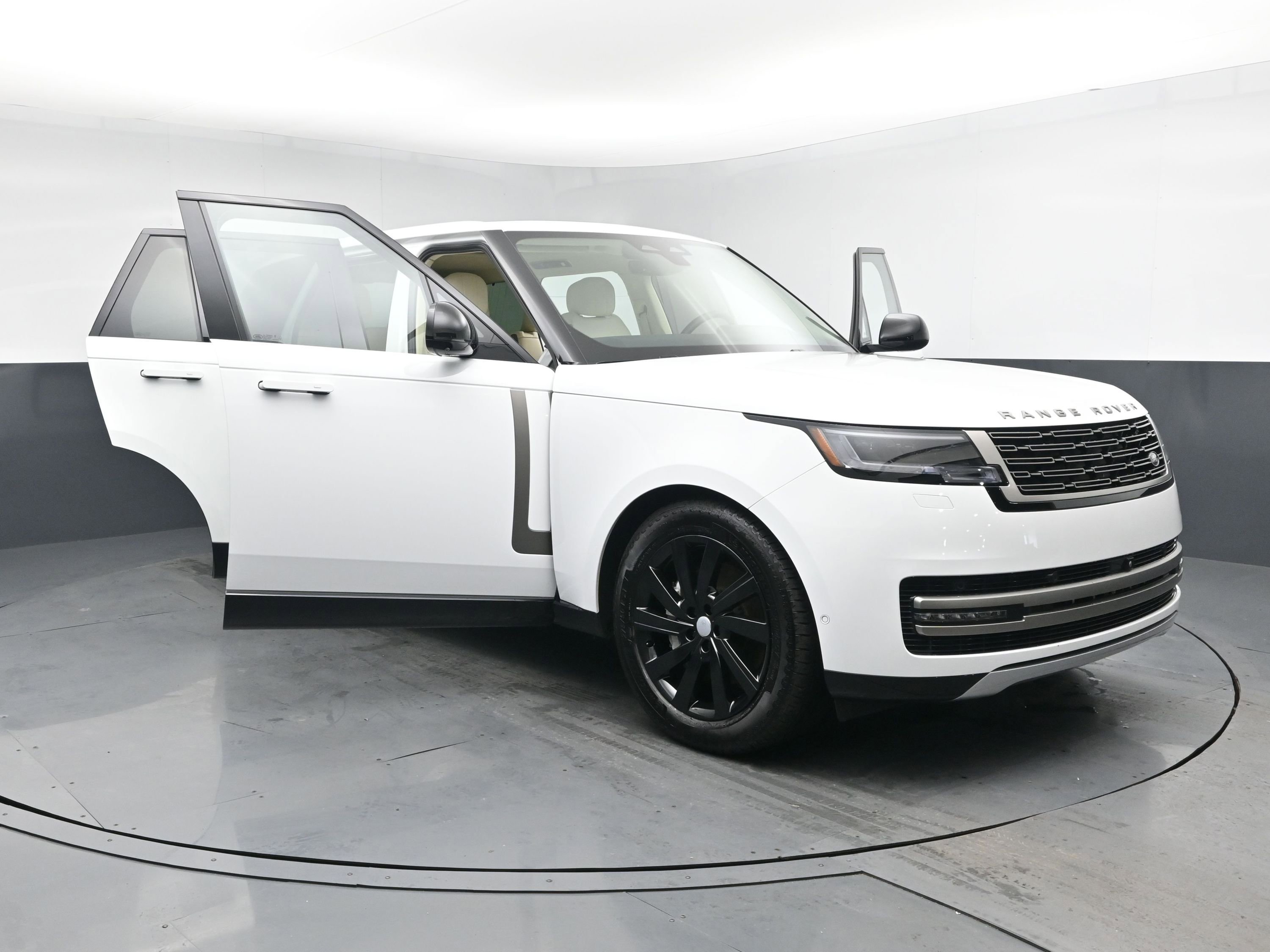 Certified Used 2024 White Land Rover SE image 28