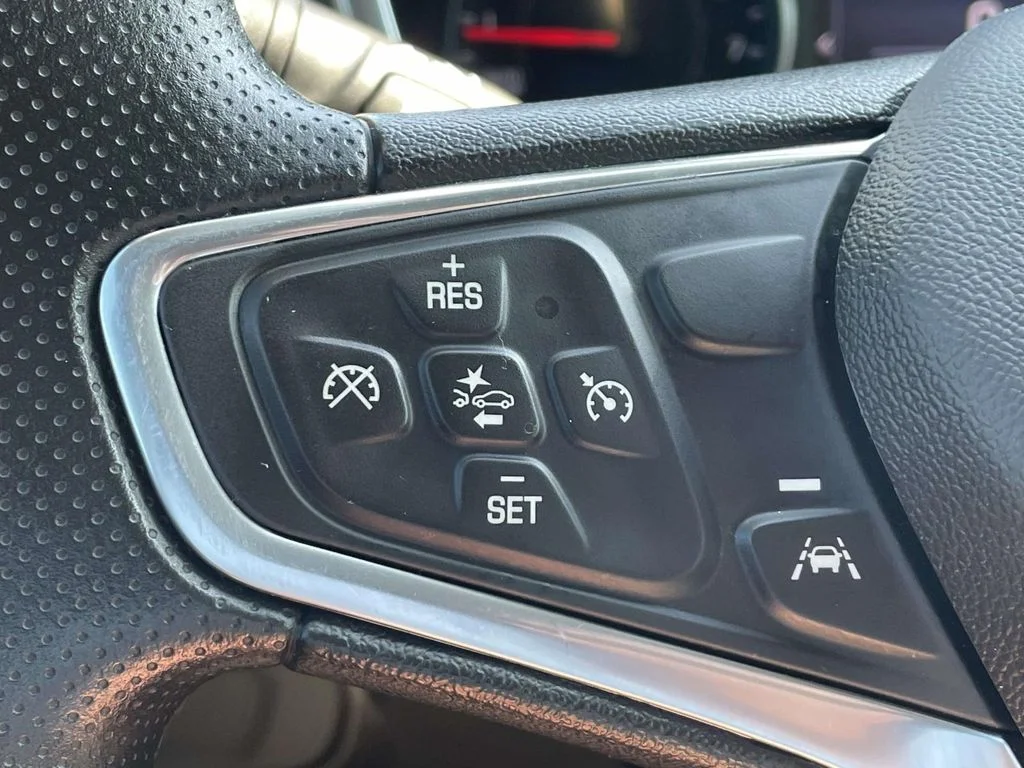 Used 2023 Sterling Gray Metallic Chevrolet LT image 27
