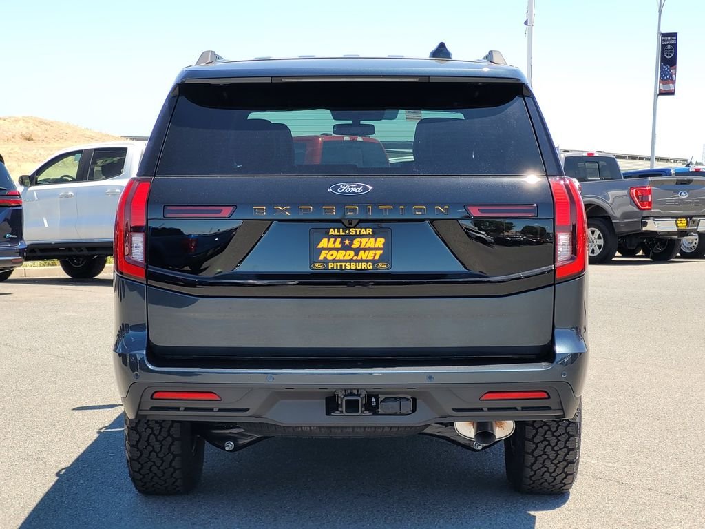 New 2026 Stone Blue Metallic Ford Tremor® image 4