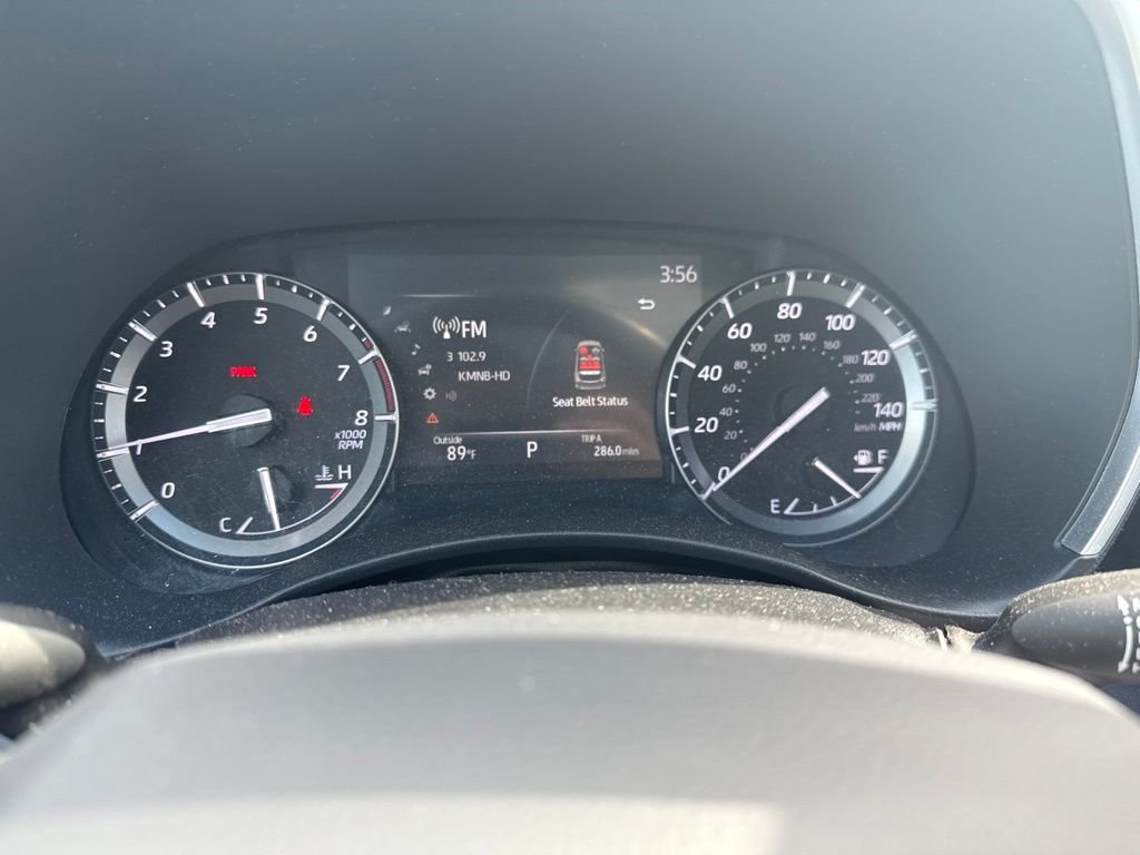 Used 2020 Silver Toyota XLE image 7