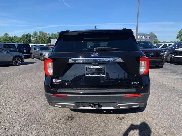 Used 2023 Agate Black Metallic Ford XLT image 7
