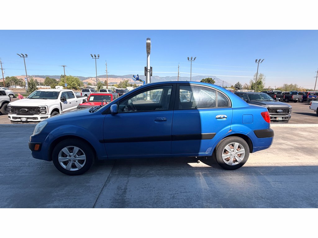Used 2008 Kia Rio LX with VIN KNADE123086334972 for sale in La Grande, OR