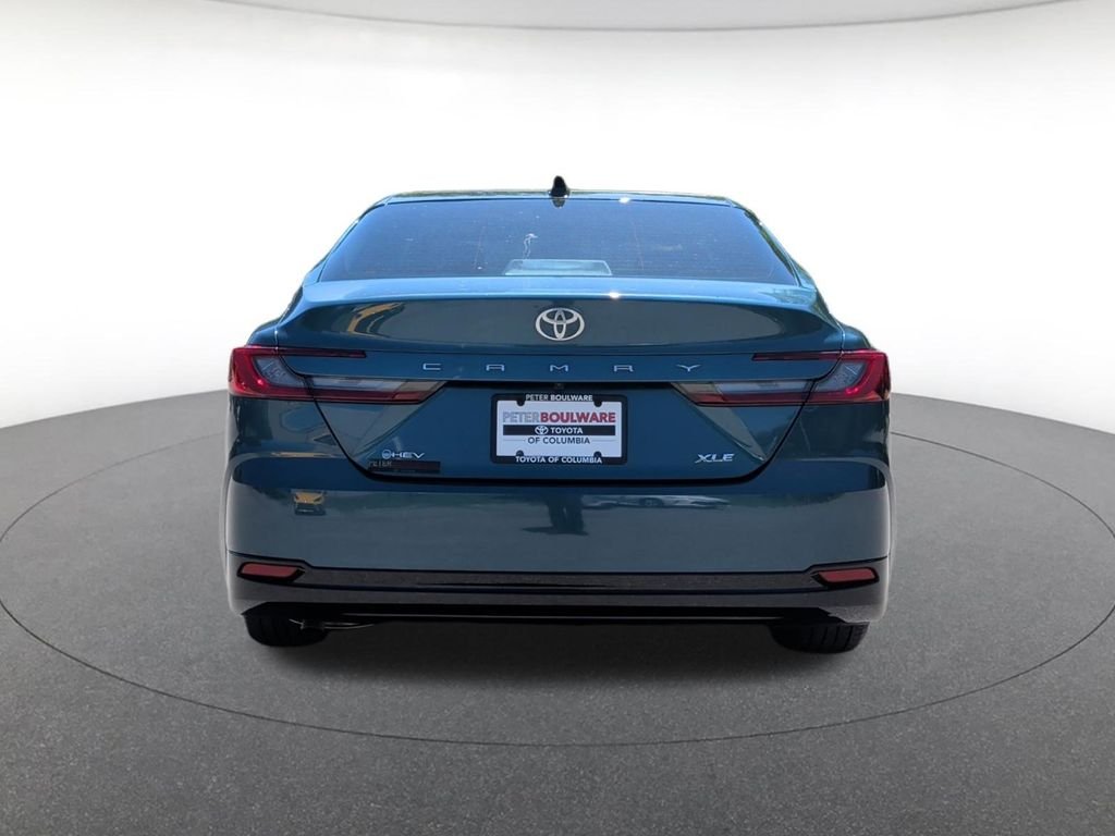 Certified Used 2025  Toyota XLE image 5