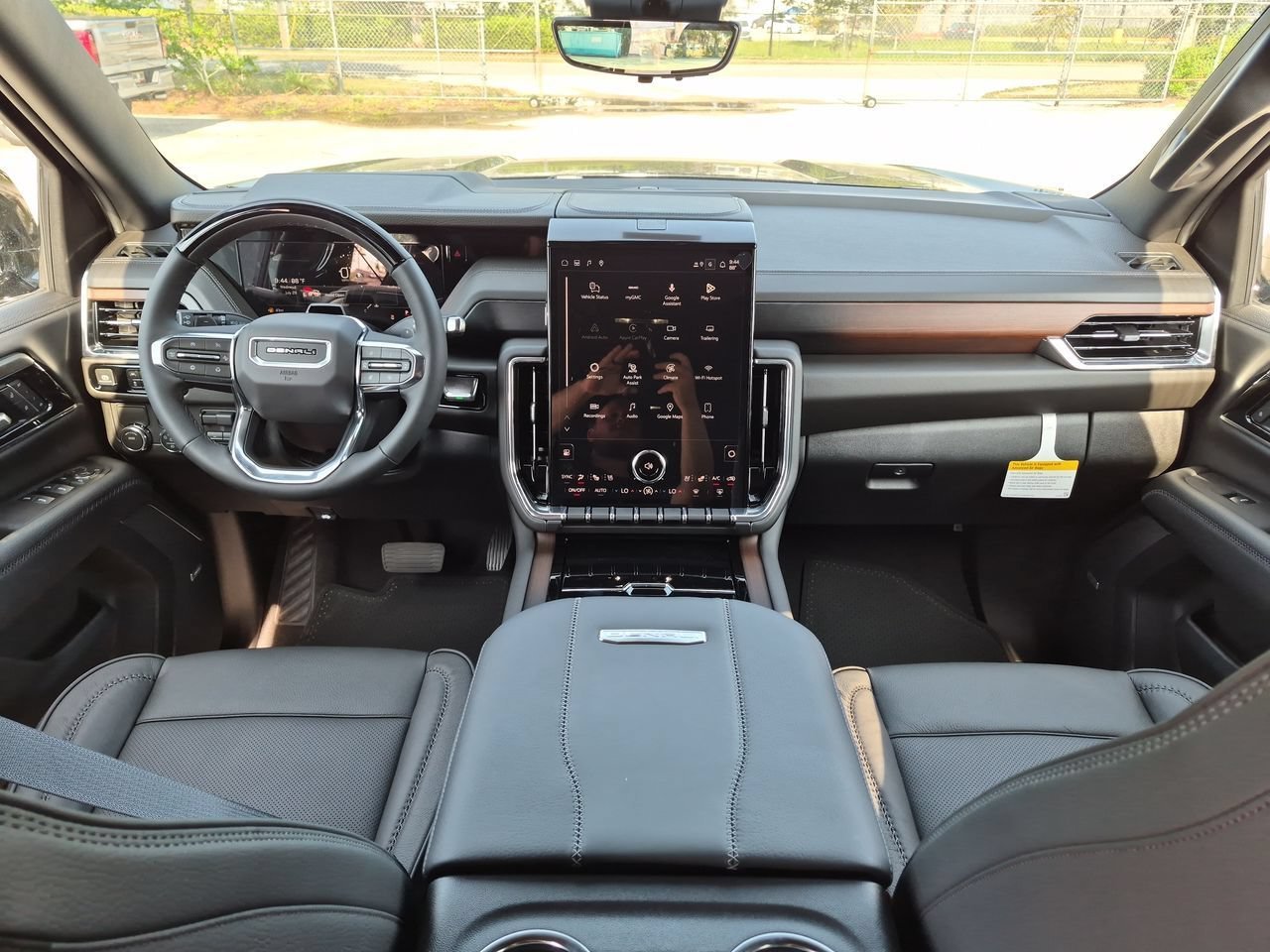 2026 GMC Yukon XL Denali - Photo 19