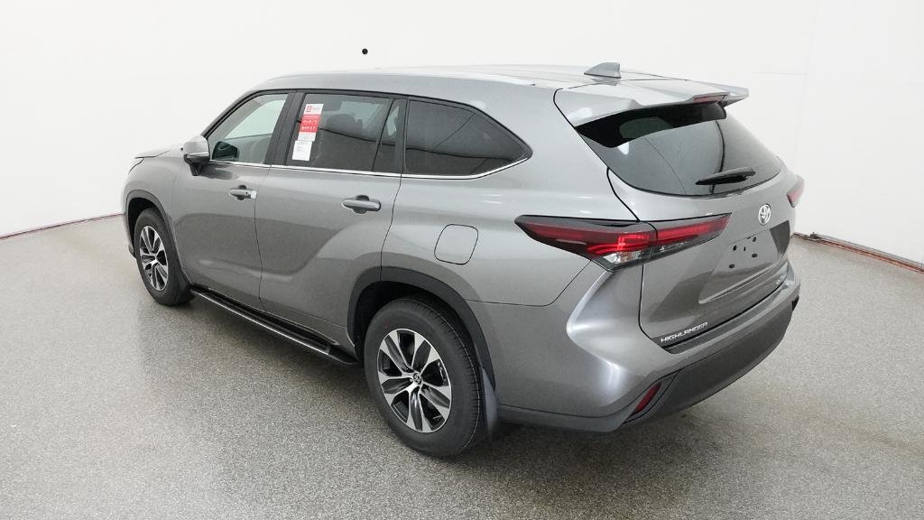 New 2026 Heavy Metal Toyota XLE image 21
